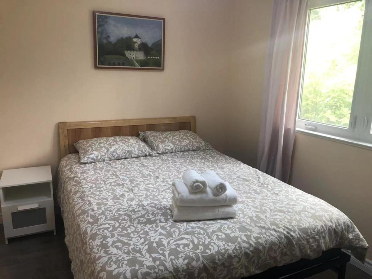 Cozy 3 Room Bungalow In Midtown 多伦多 外观 照片